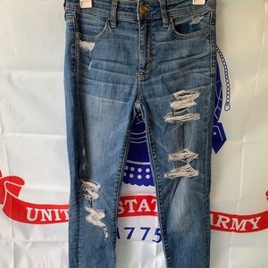 AMERICAN EAGLE RIPPED SKINNY JEANS US 2